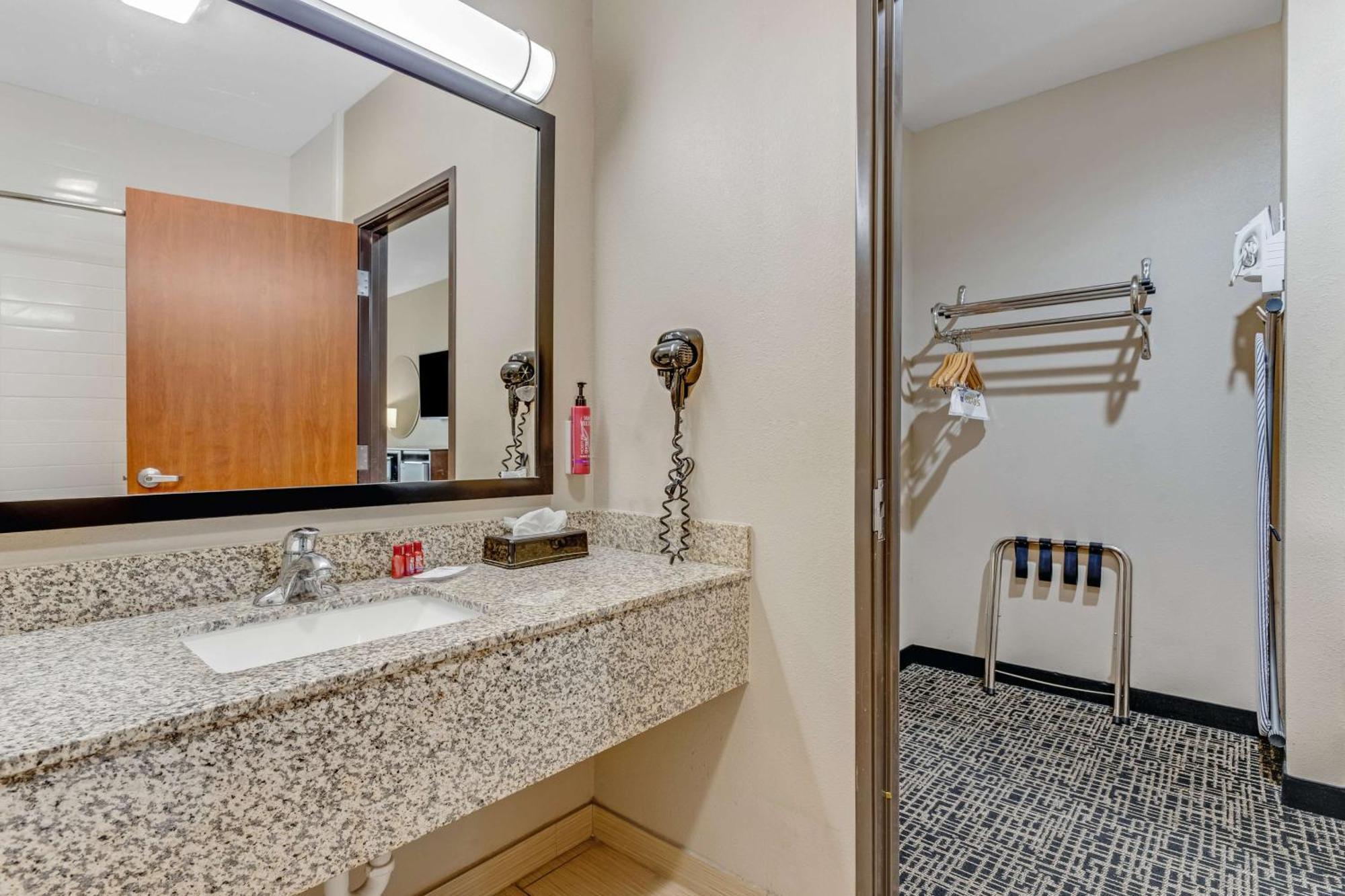 Surestay Plus Hotel By Best Western Owasso Tulsa North Exterior foto